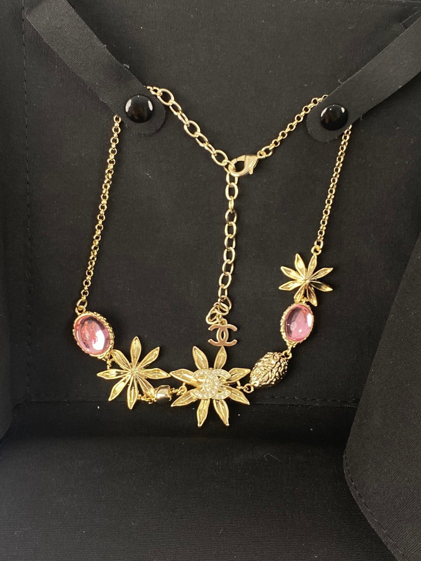 Chanel 八角粉ダイヤモンドヒマワリ ネックレス | UNIQUE