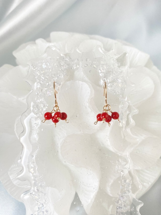 無着色天然珊瑚｜チアカの小さなピアス【14KGF】※イヤリング変更可