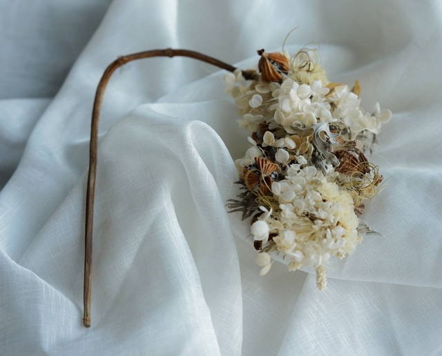 花飾り　白いアジサイ