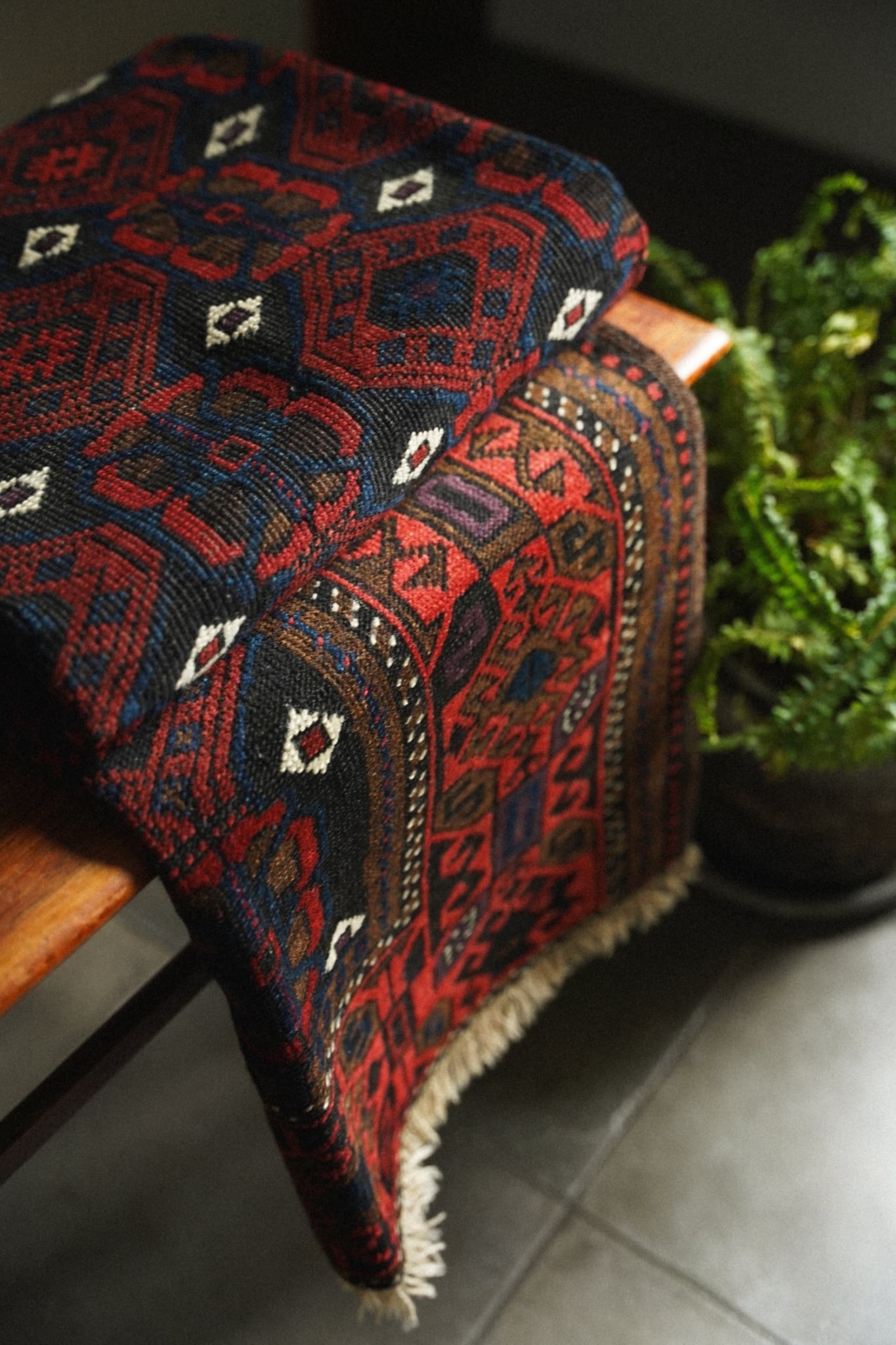 ラグ Baluch kowdani family  rug 1137-Semi Antique Mina Khani Baluch rug | 手織りのヴィンテージラグ