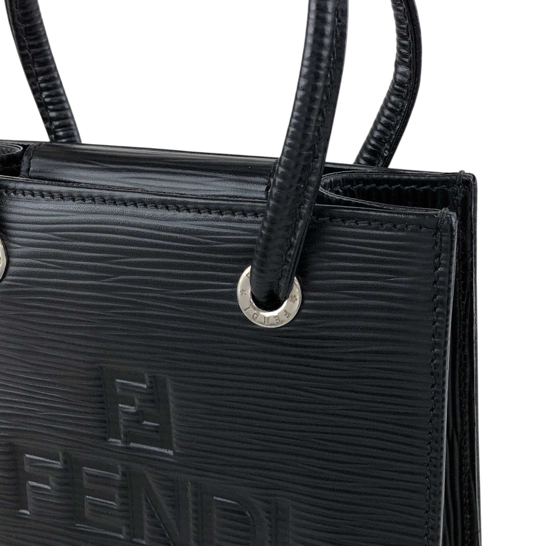 FENDI フェンディ ハンドバッグ ブラック ロゴ型押し レザー ミニ