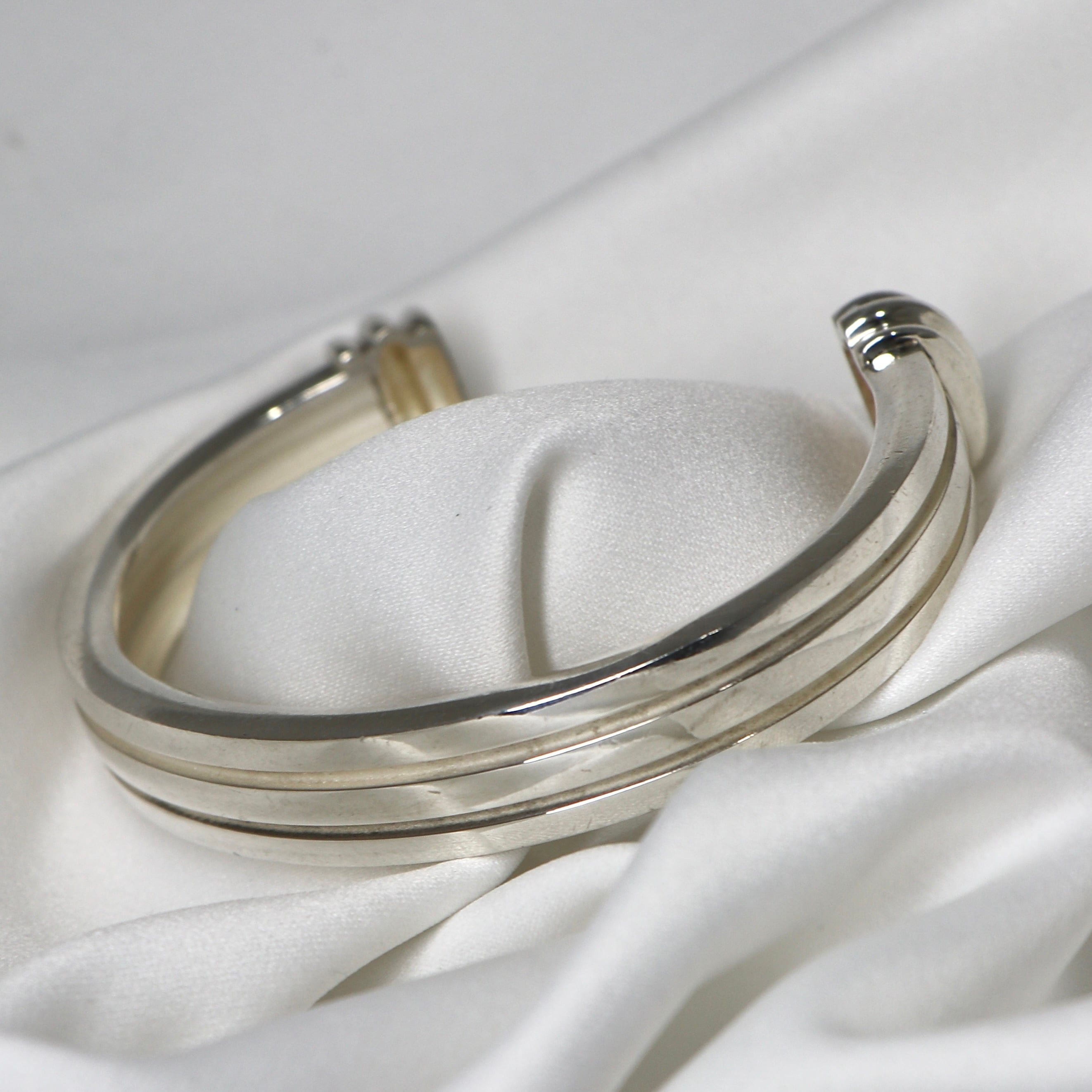 Tiffany&Co. グルーヴド カフ バングル シルバー925 ティファニー | 2122 