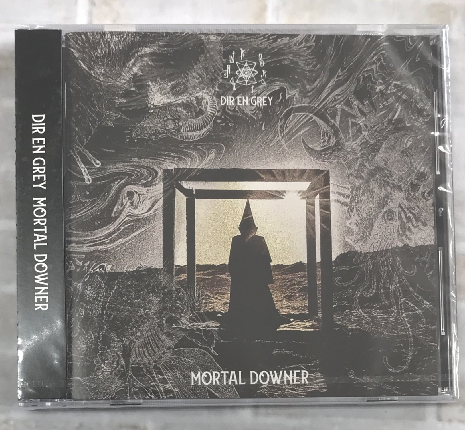 DIR EN GREY / THE INSULATED WORLD / 完全