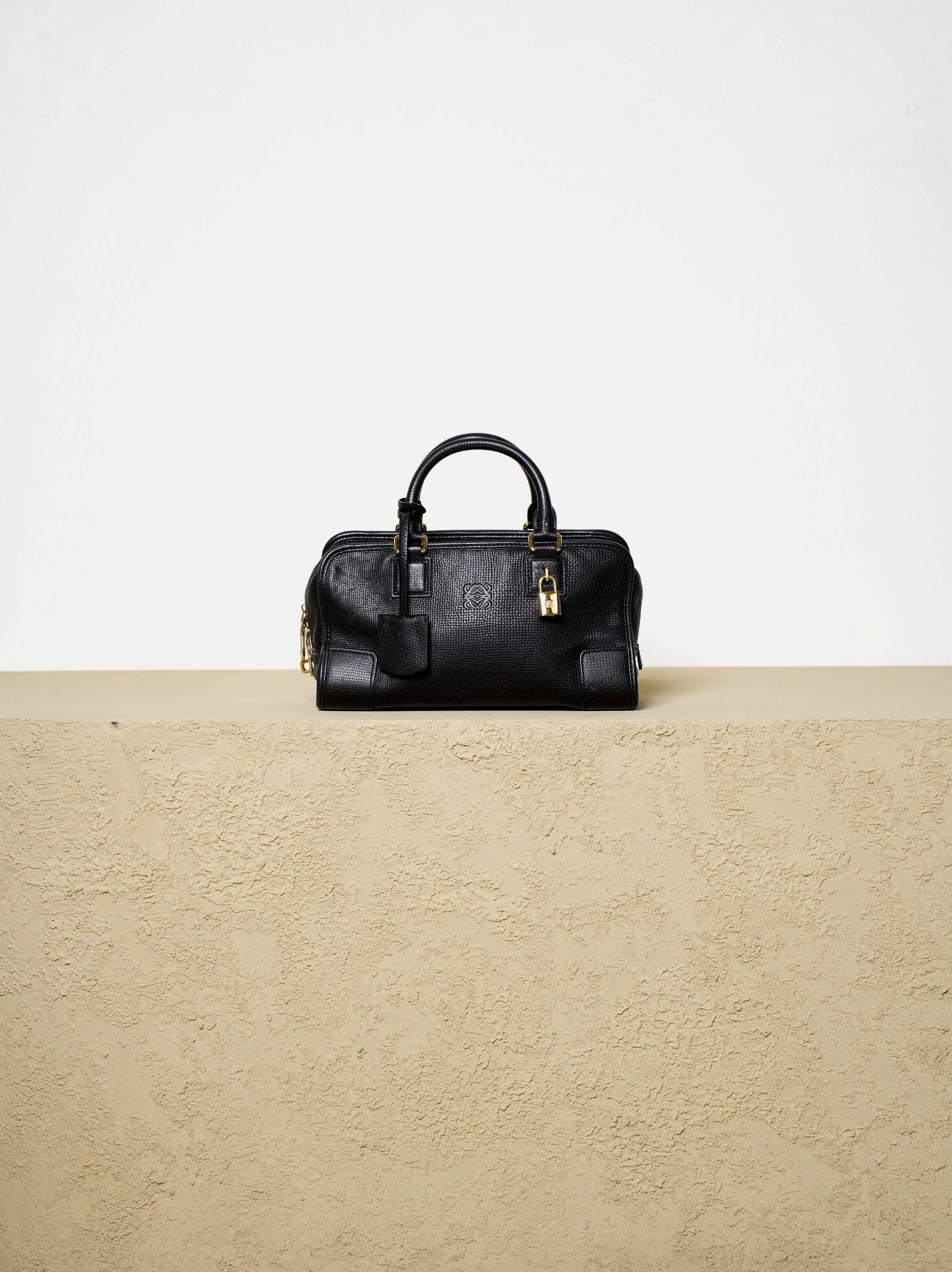 LOEWE | Raum Vintage