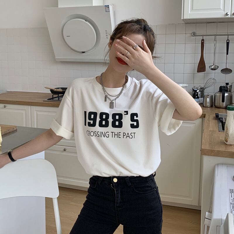 レッドプリントTシャツ スプリングルーズ薄手ラウンドネックトップス 春物 Oネック スーパーモール25581915547