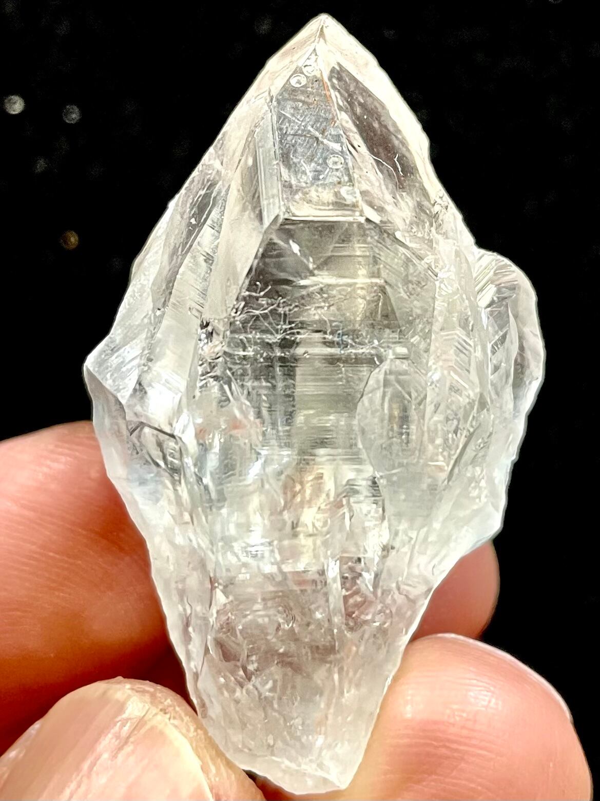 6) ゲーサイト(針鉄鉱)on「ホワイト・アメジスト」