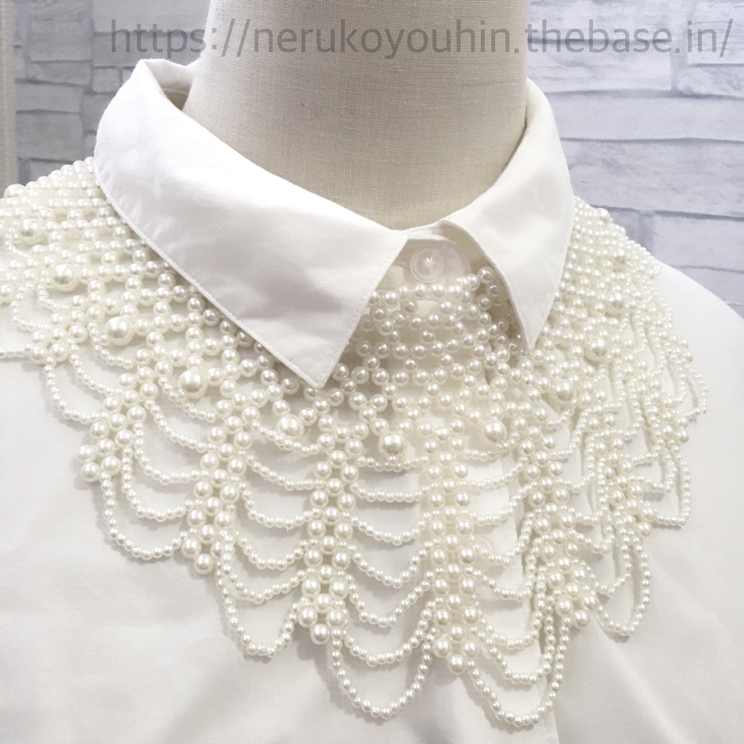 タティングレースのV字型付け襟風チョーカー