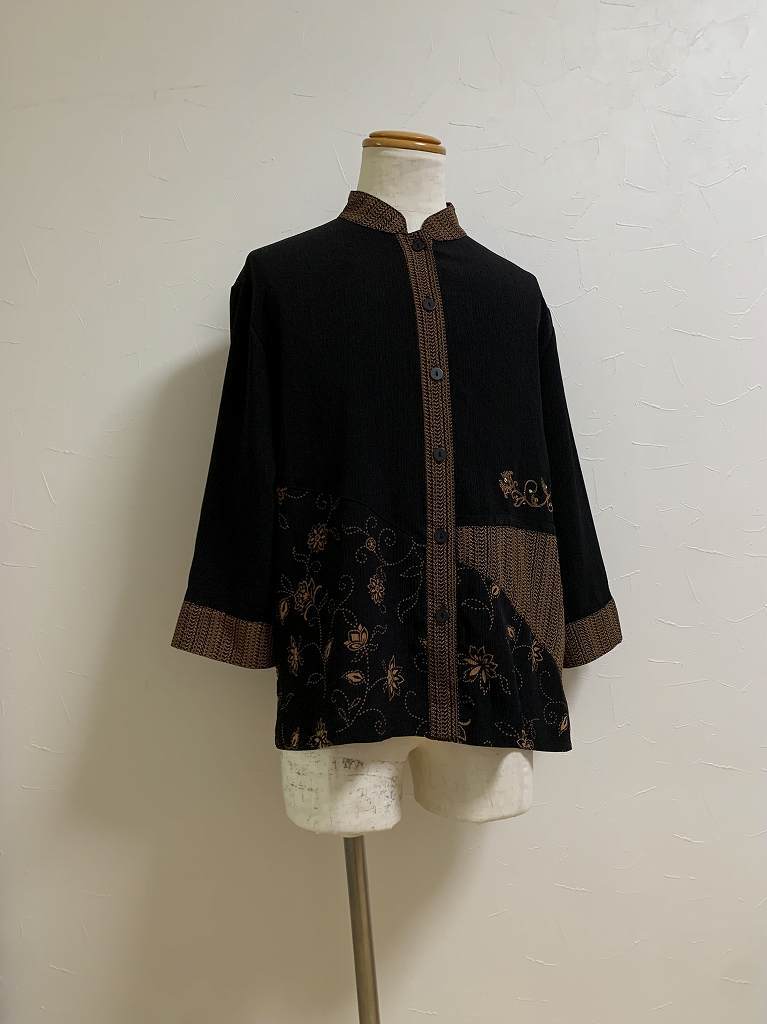 1990's Embroidery Switched Design Stand Collar Shirt