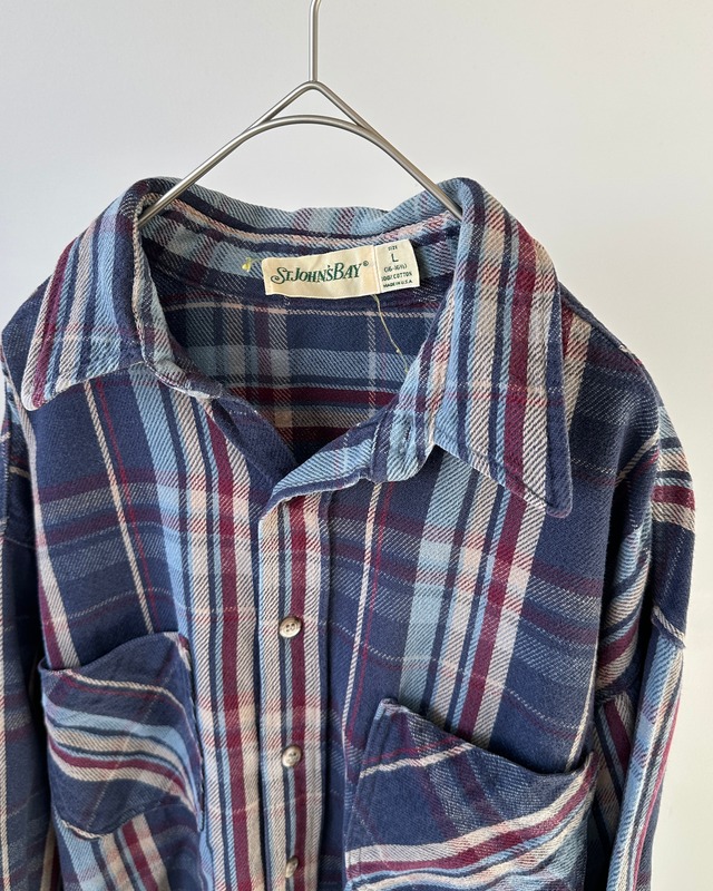 -St John's Bay- Vintage 80-90s L Flannel Shirt made in USA