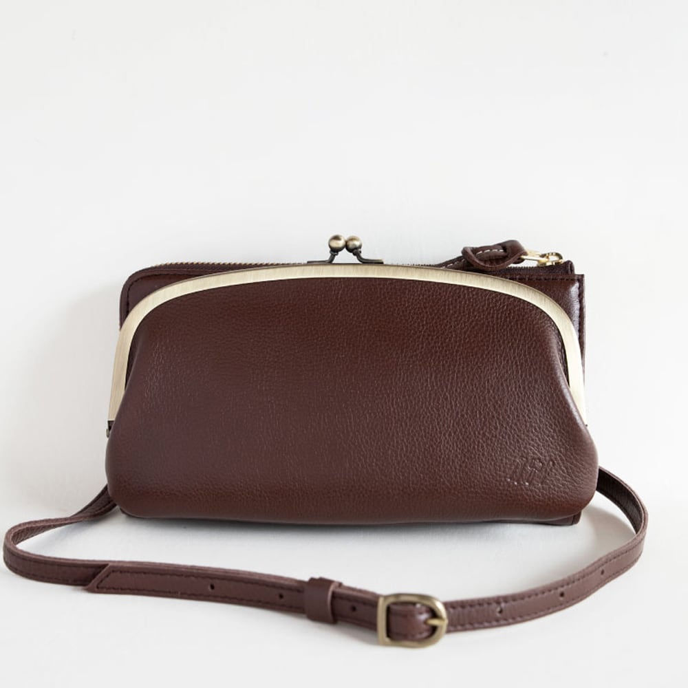 ✩.*˚ Hito ✩°。⋆！がま口二つ折りお財布　ショルダーバック 97df514c4559c706e2149d8e3827c9