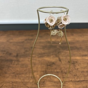 水引ピアス ミニブーケ ベージュ×淡ピンク