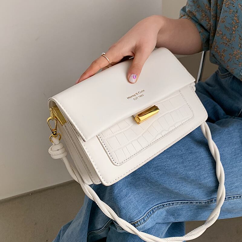 レッド スクウェア メッセンジャーバッグ 手作りハンドバック78677455355