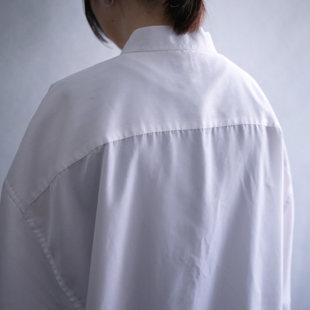 "刺繍" white one-tone fly-front minimal design over size shirt