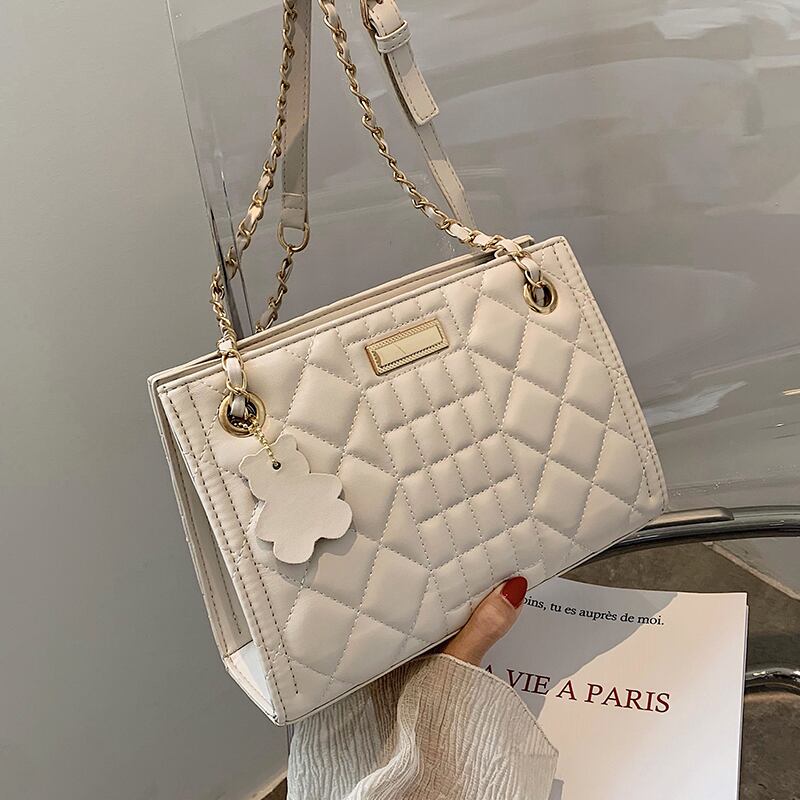 白いバッグ女性2020新しい波ネット赤ファッションダイヤモンドチェーンショルダーメッセンジャーバッグ夏野生の小さな正方形のバッグ Tiancai_Wing_Bag8725585