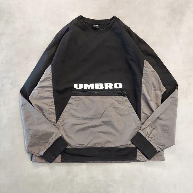UMBRO アンブロ スウェット ナイロン 古着 XL 黒 グレー 16511