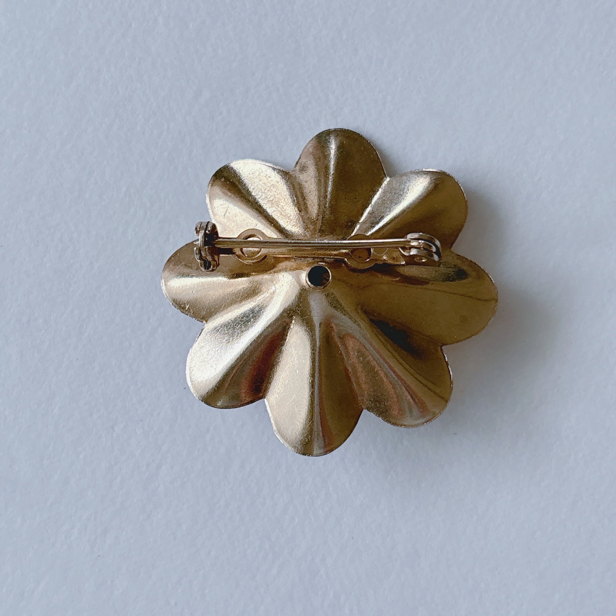 Vintage 60s - 70s gold tone flower brooch ヴィンテージ 60年代 - 70