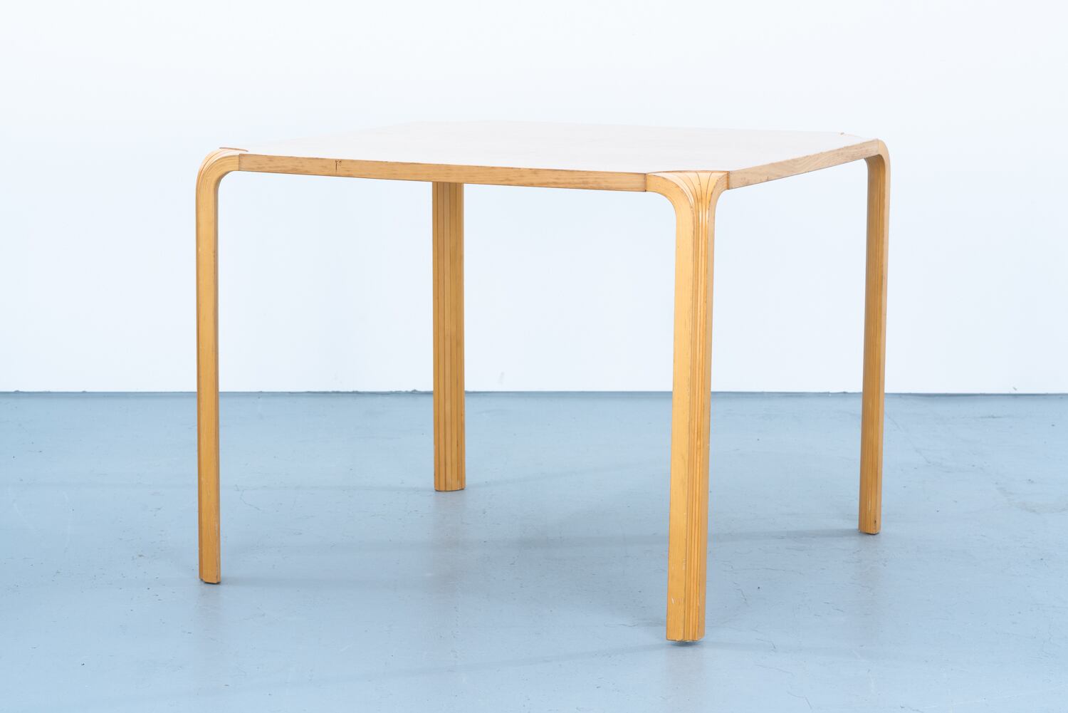Alvar Aalto | X-Leg Table | kaikki gallery | 北欧ヴィンテージ家具