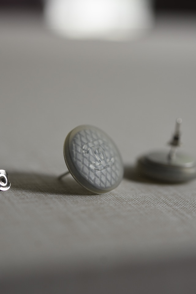 IORI/"CHANEL" pierce/Rubber round button