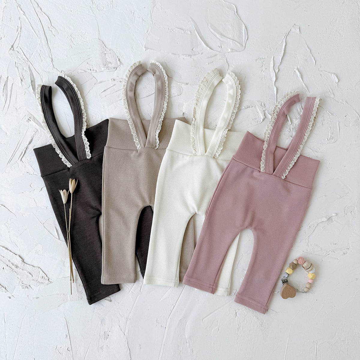 フリルサスペンダー付きレギンス