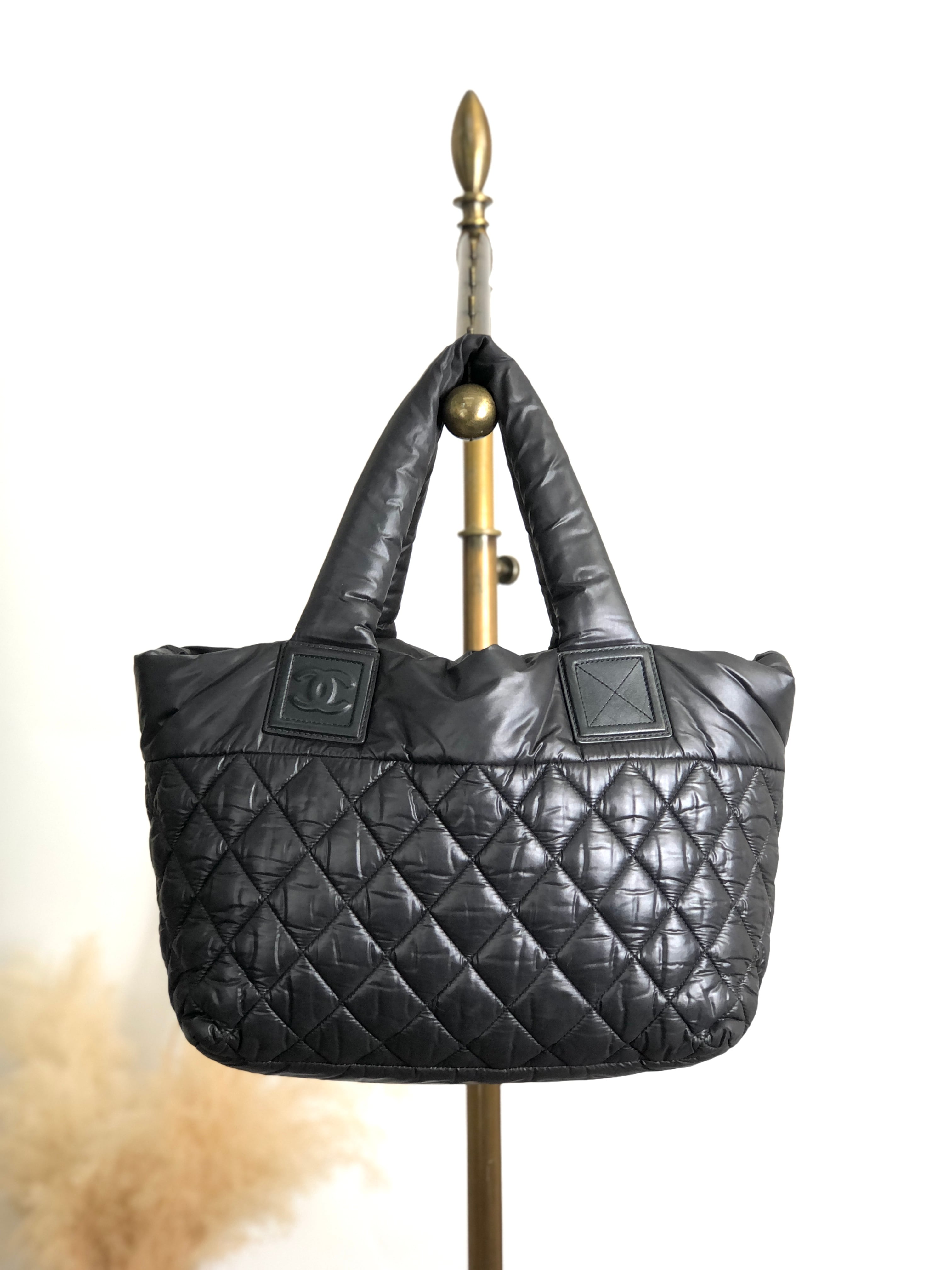 CHANEL シャネル コココクーン トートバッグ ブラック ナイロン CHANEL シャネル コココクーン トートバッグ ブラック ナイロン
