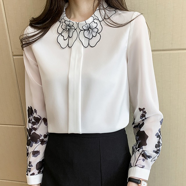 トップス レディース  シャツ ブラウス 白シャツ 白トップス 袖あり 長袖 かわいい 大人可愛い きれいめ シンプル カジュアル 大人 上品 おしゃれ お洒落 かっこいい レトロ 大人可愛い 大人女子 こなれ感 ラフ マニッシュ 個性的 クール モード系 送料無料 存在感 抜け感 ゆったり ゆる 柄 花柄 春 秋 冬 入学式 入園式 10代 20代 30代 40代 女性用 ママ オフィス ビジネス OL 通勤 学生 通学 デート お出かけ 送料無料 女子会 休日 旅行 着回し 普段使い ホワイト 白