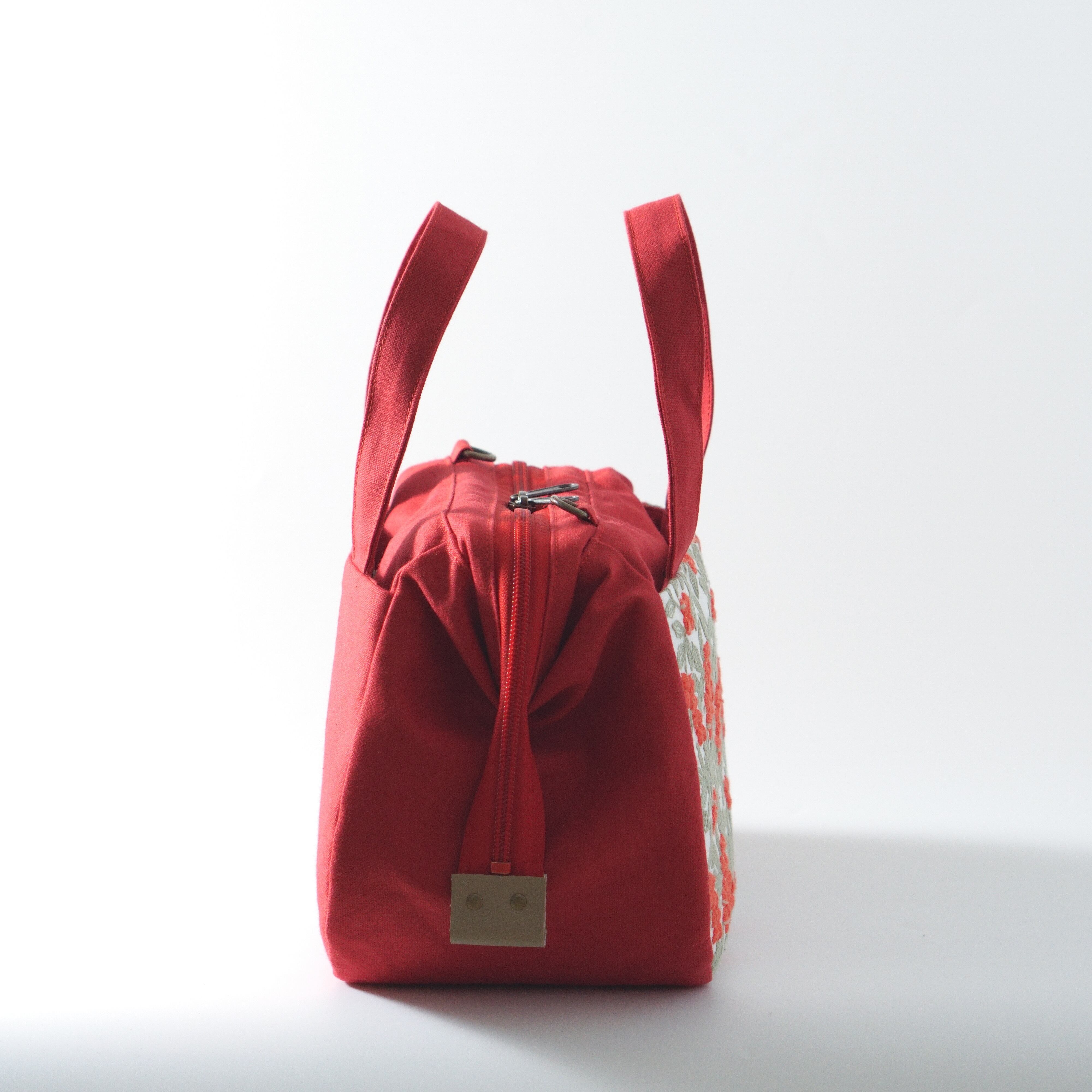 f.ぽってりボストンL フォローイングデイ ミナペルホネン 特別仕様現品1点のみ ぽってりボストン embroidery flower | Litta