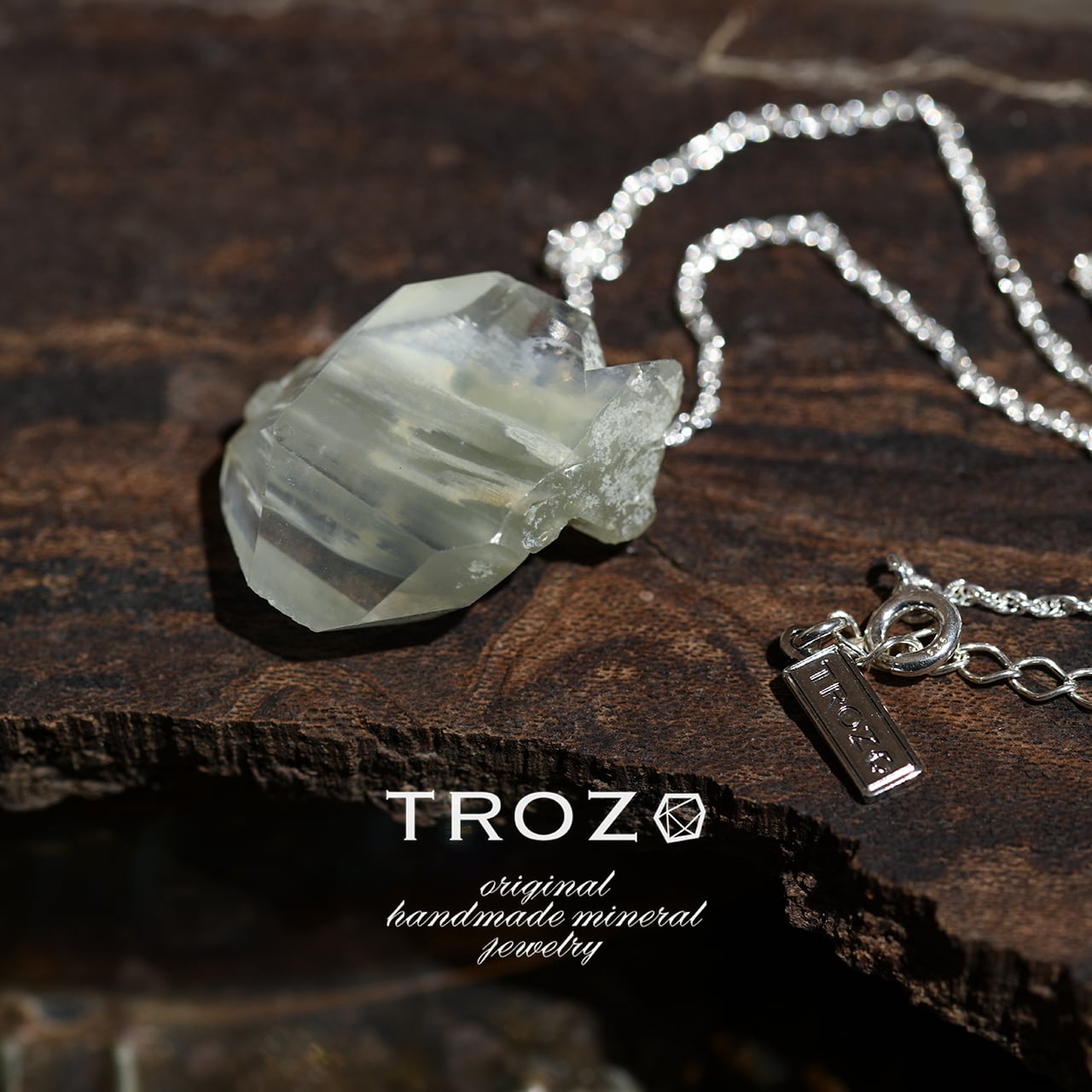 【023 Raindrop Collection】 ファーデンクォーツ 水晶 鉱物原石 シルバー925 ロングネックレス 天然石 アクセサリー  (No.3233) | TROZO 鉱物原石の天然石アクセサリーブランド