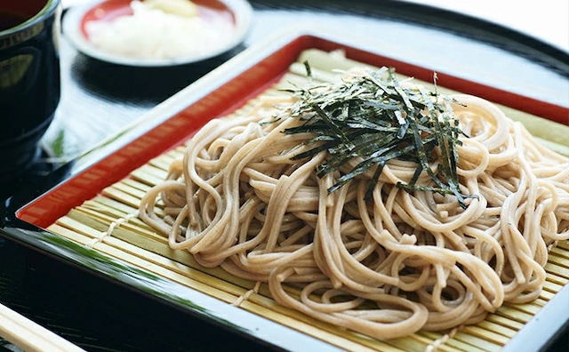 七割そば「金の乾麺」200g×1（北海道幌加内の独自品種「ほろみのり」使用）