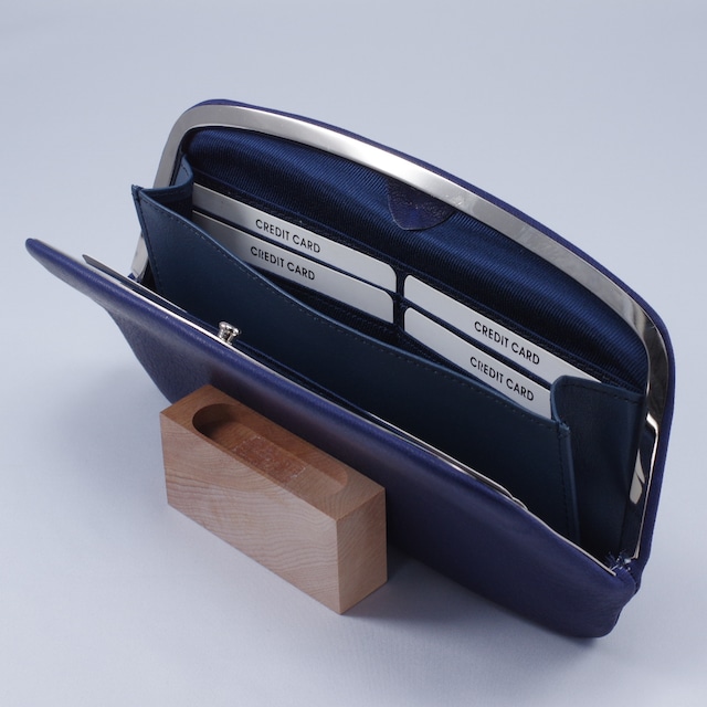 手触りが心地よい-鹿革天溝がま口長財布#ネイビー