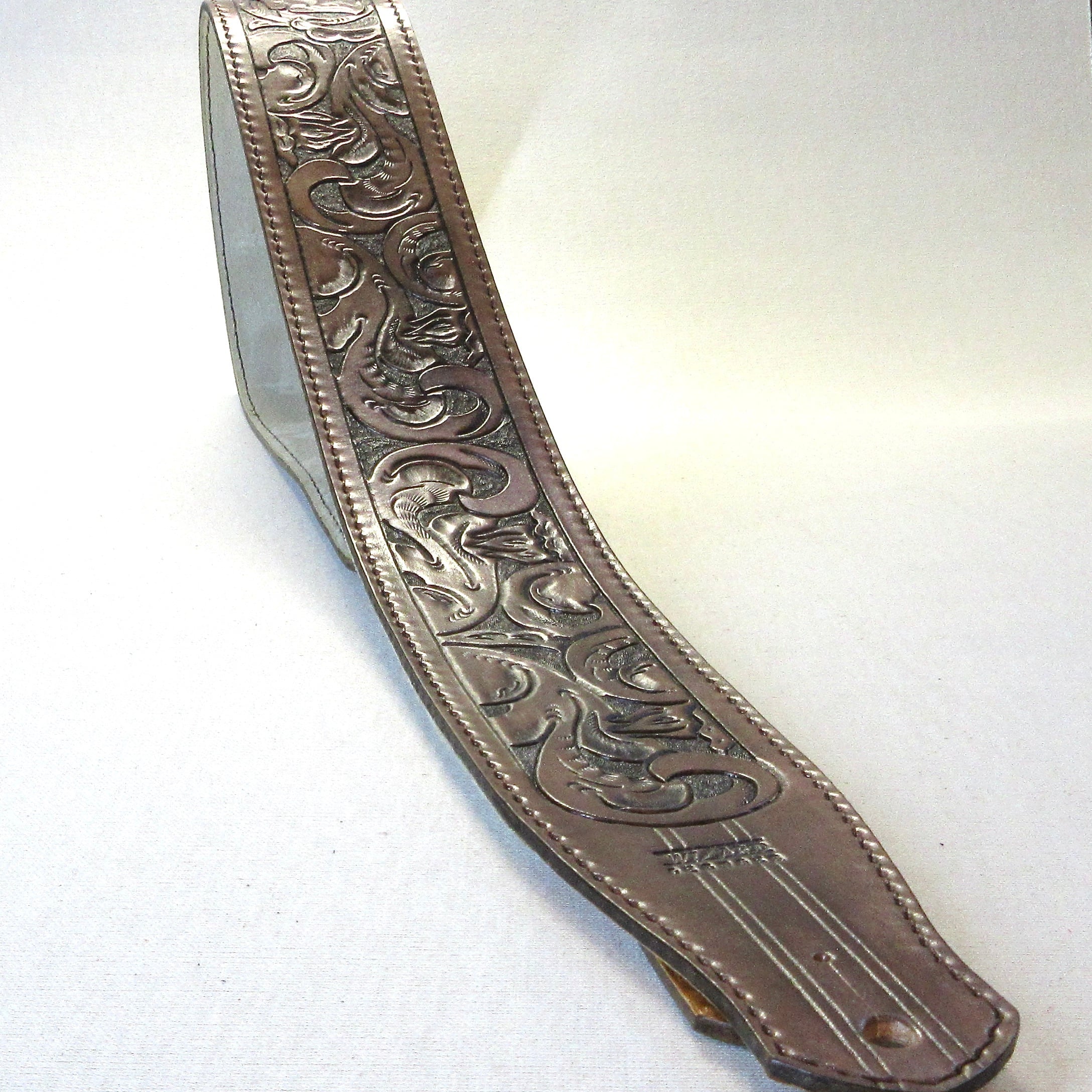 本革製ストラップ（茶革／カービング）st228 | wizardleather