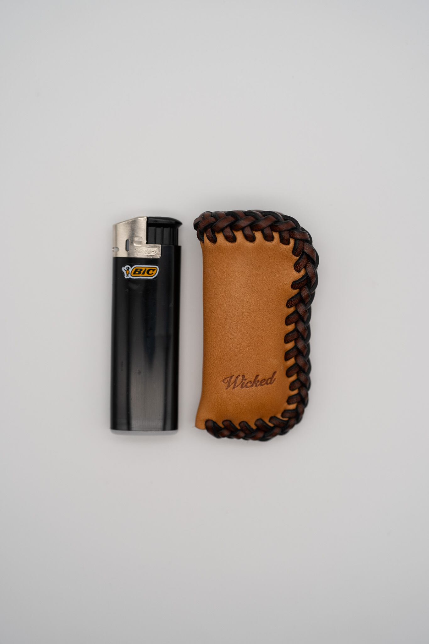 一点物｜Wicked ライターケース（Oiled leather × Italian Lace