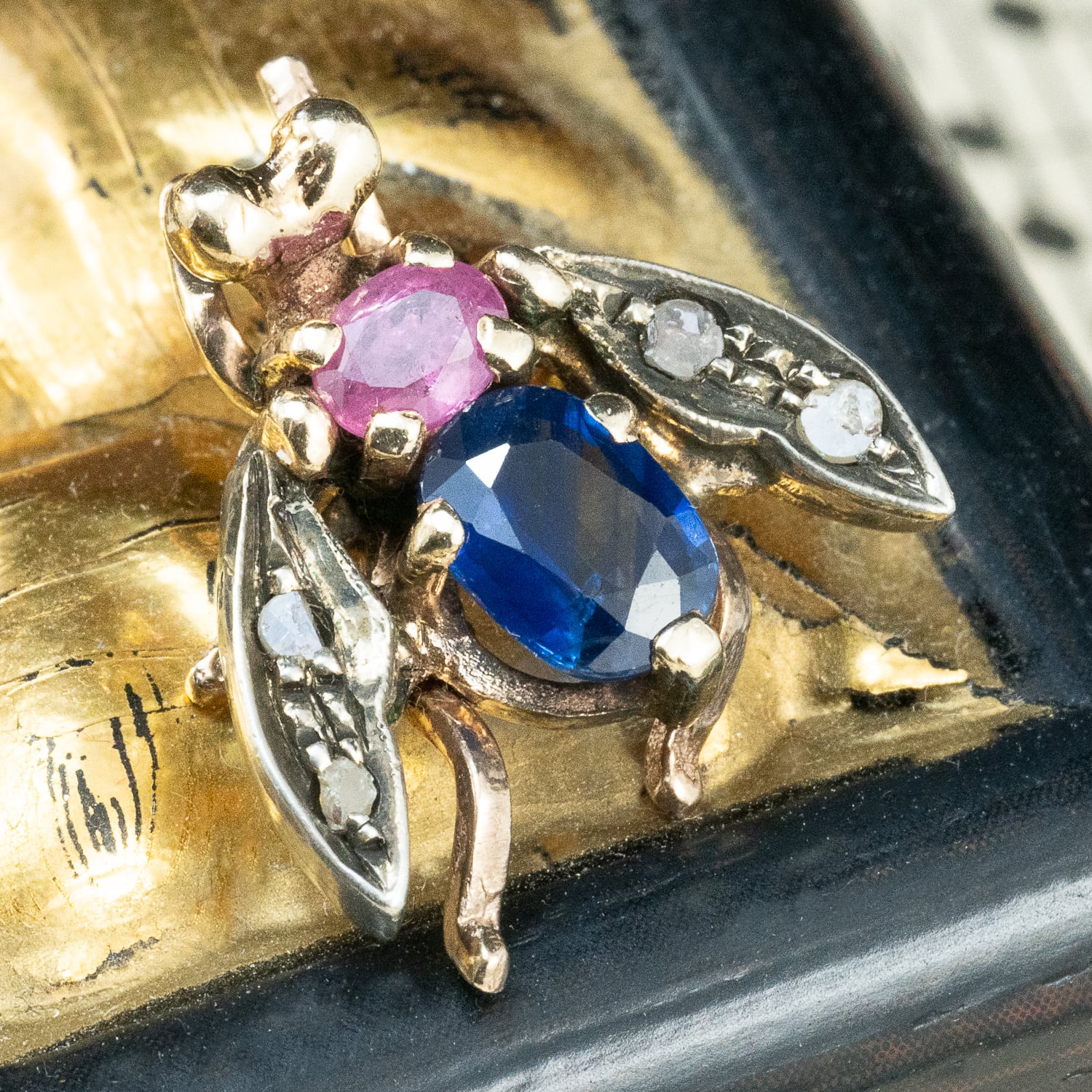 14K ブラックスターサファイア、ダイヤ WG  トップ (昆虫) イギリス アンティーク 虫モチーフ ペンダントトップ サファイヤ
