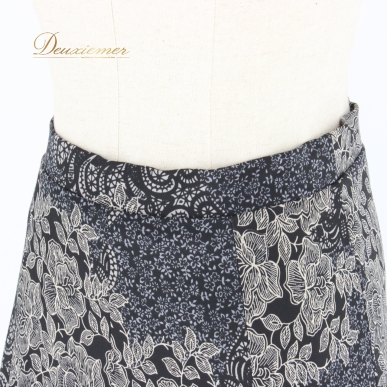 社交ダンス 衣装 スタンダード スカート レッスンウェア 練習着 ブラック系 Leirena レイリーナ 黒 花柄 白 グレイ系 ホワイト系 上品 シンプル 上質 フェミニン 丈長 ストレッチ フレア スカート 余興 クラシック ダンスウェア おしゃれ 大人 上品系 エレガント カジュアル ブラックホワイト グレー系 スタイルアップ お呼ばれ 体型カバー レディース