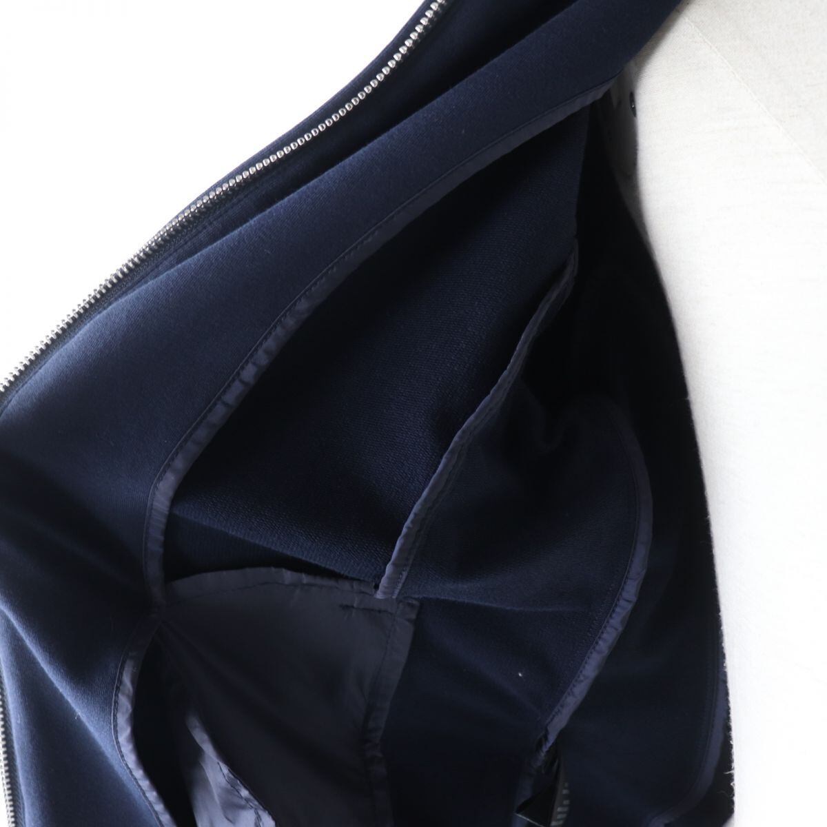 極美品　PRADA ジップパーカー　ラバー　ロゴ　ストレッチ　ネイビー　紺　XS 極美品 PRADA ジップパーカー ラバー ロゴ ストレッチ ネイビー