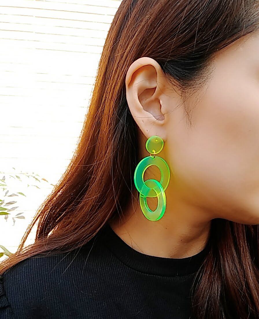 ダブルラウンドピアス ネオンイエロー 蛍光 ネオンカラー