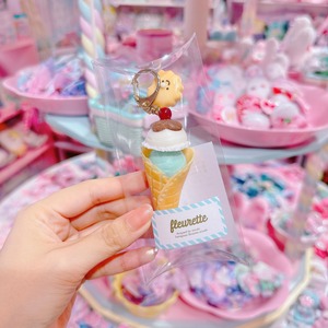 【D1】3-52ワッフルコーンアイスのキーホルダー