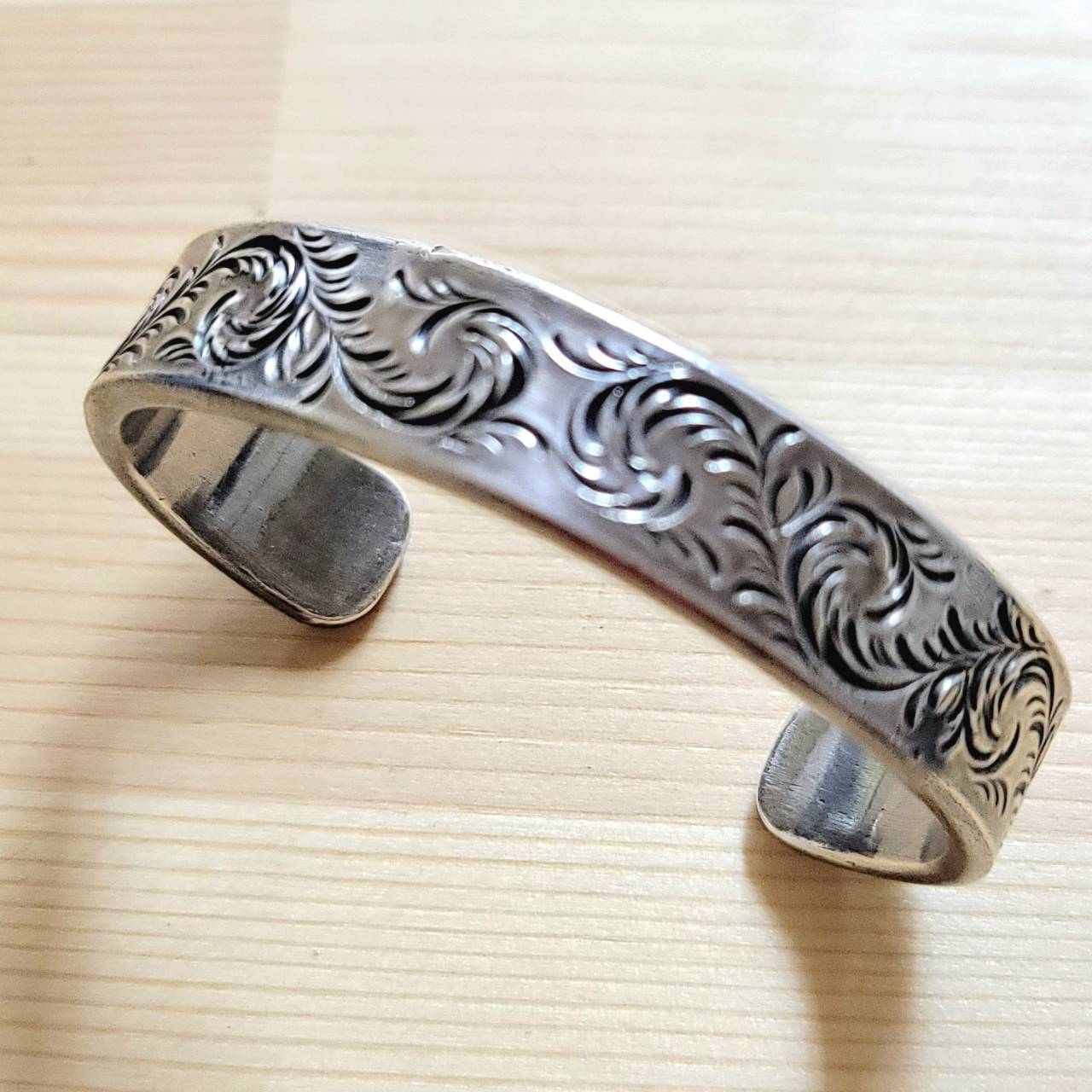 Nautilus Art Jewelry silver bangle | KapRis