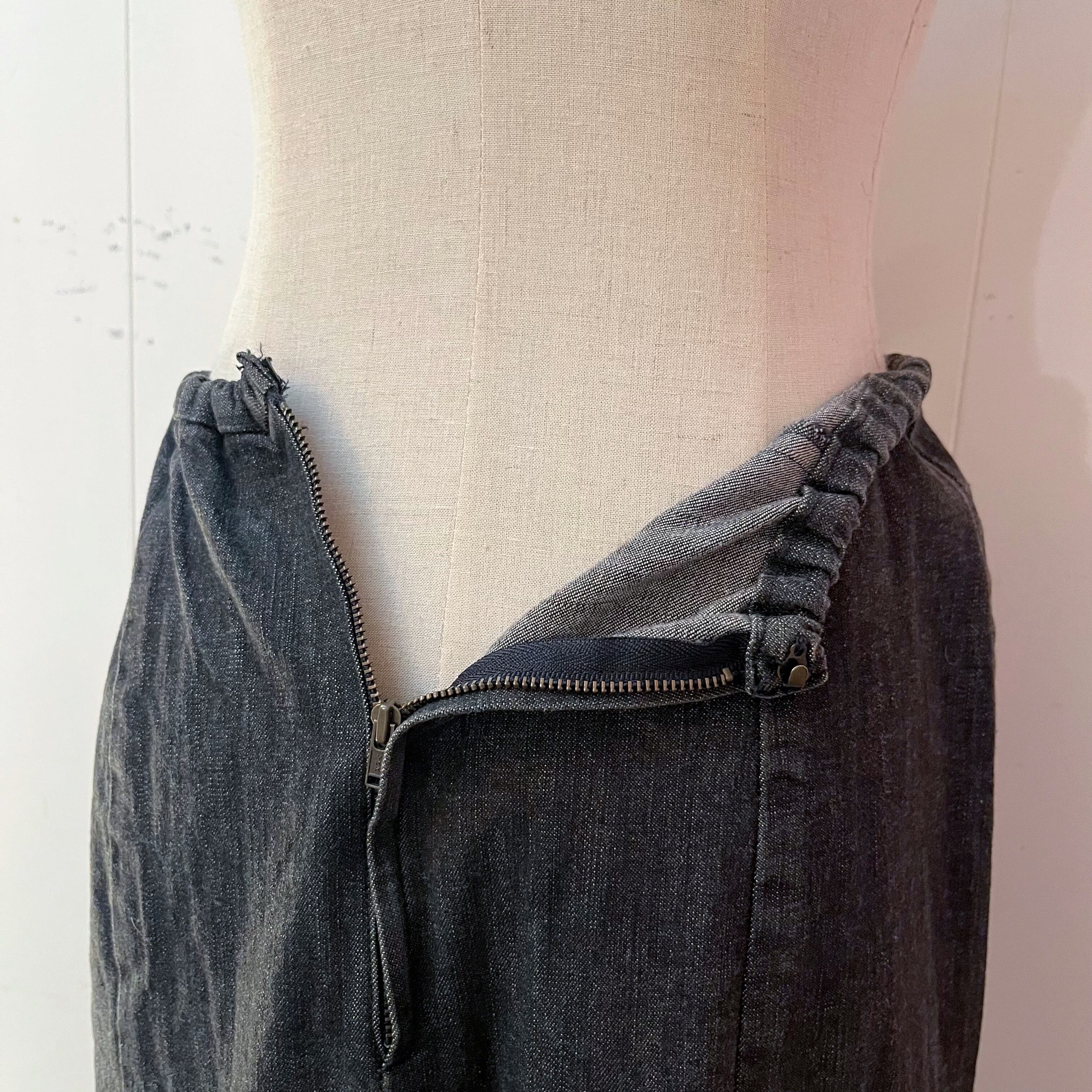 black denim seams flare skirt