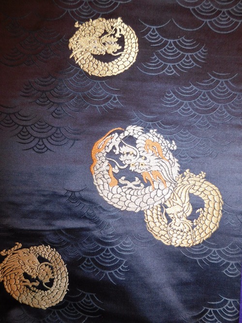 龍丸紋日本刺繍名古屋帯 Nagoya obi sash (Japanese embroidery dragon)　　