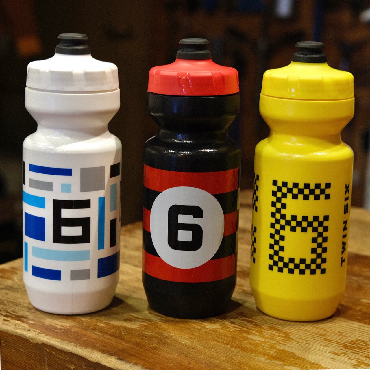 TWIN SIX ☆ WATER BOTTLE | whoo bicycles