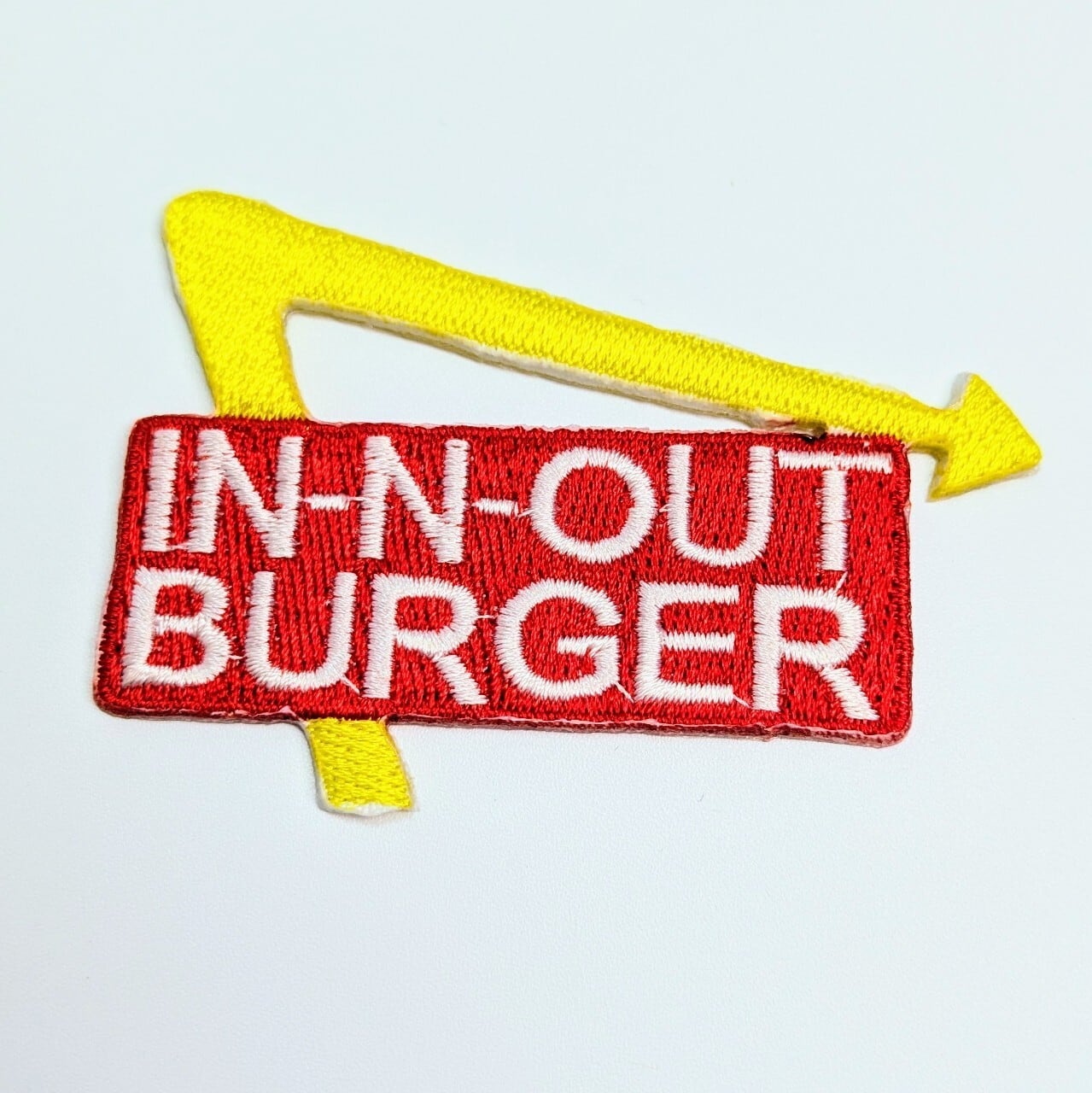 送料無料！ ☆刺繍アイロンワッペン☆【 In-N-Out Burger（ インアンド