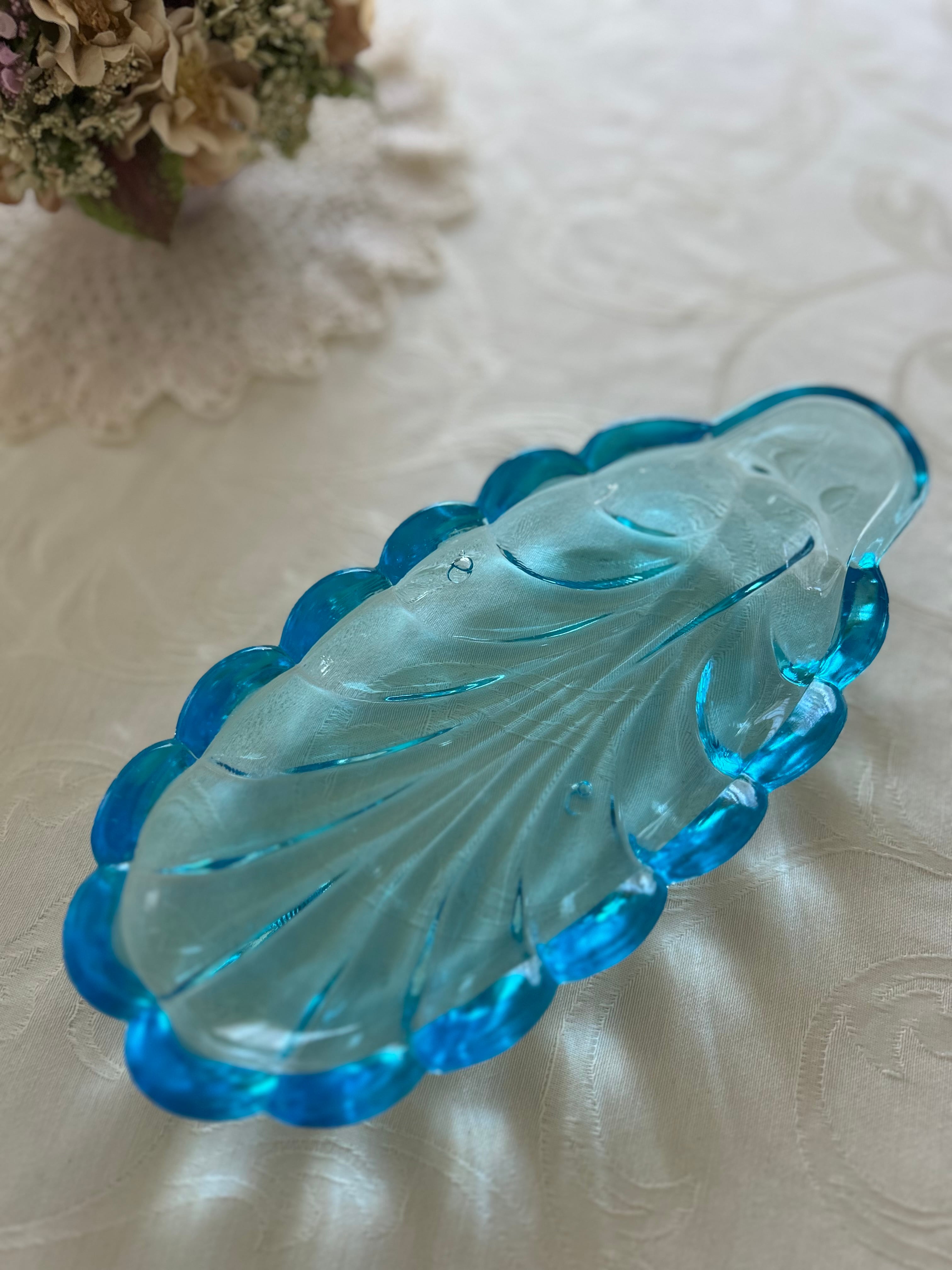 英国Vintage シェル型 ガラスプレート クリアブルー テーブルウェア 小物置き トレイ 撮影小物 インテリア小物