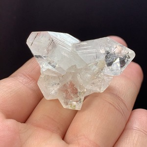 フローライトハリネズミの隠れ家・モロッコ産ジオード＆アポフィライト