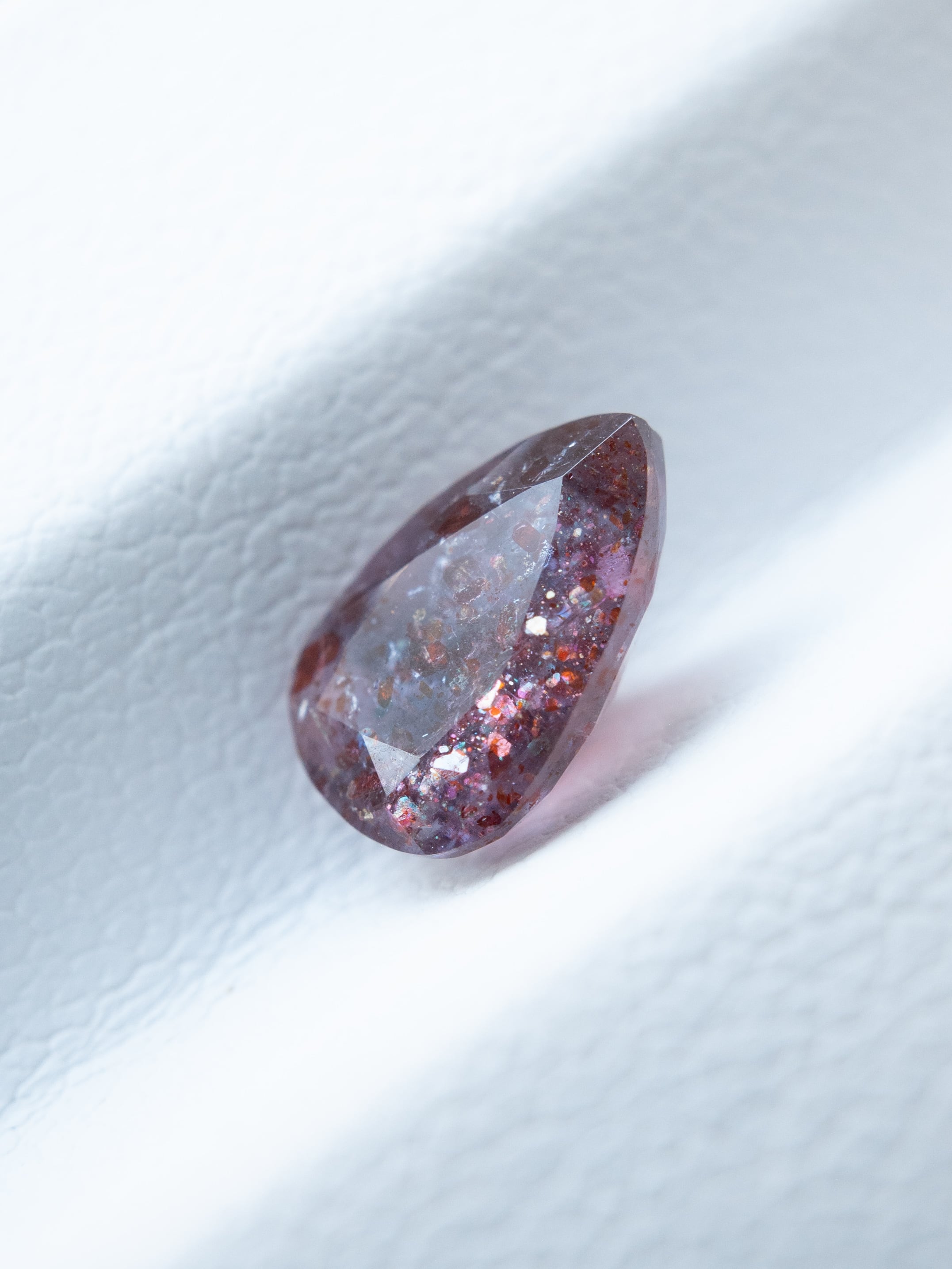 ブラッドショットアイオライト8.42ct 【公式通販】