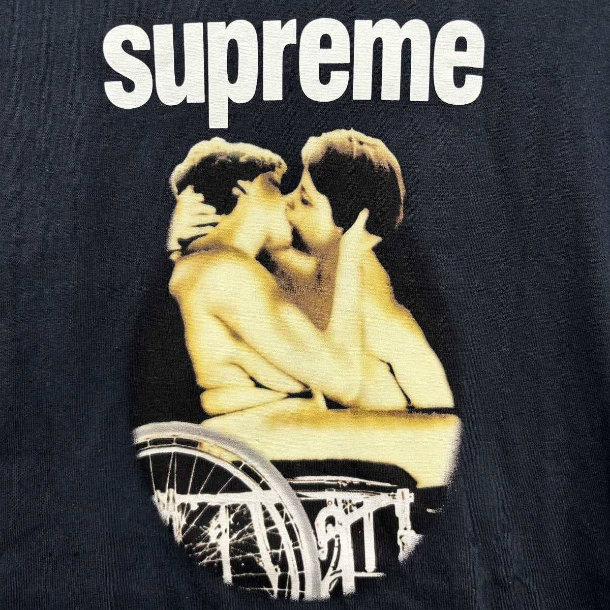 Supreme/シュプリーム【23SS】Kiss Tee/キス 半袖Tシャツ/ブラック/XL