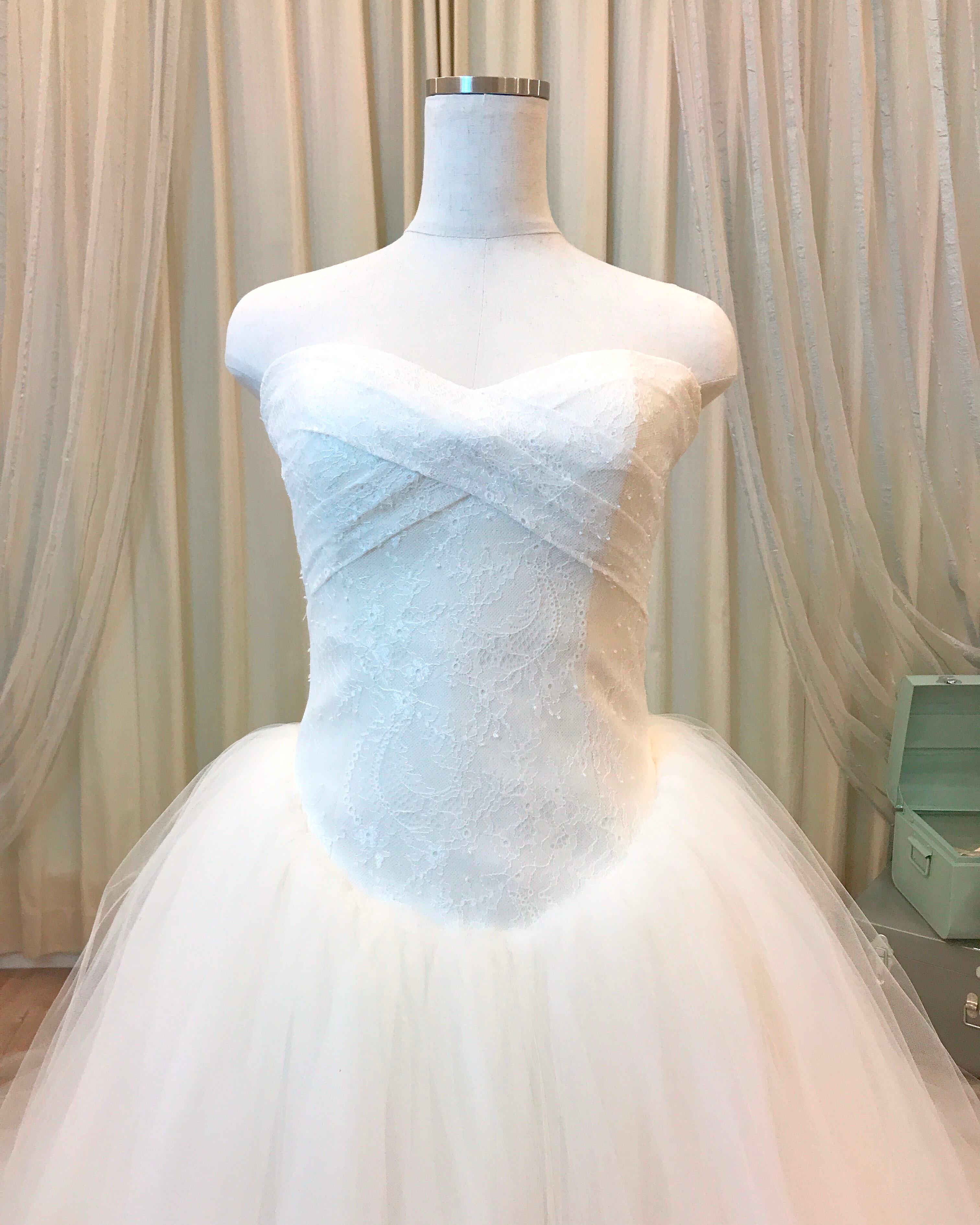 Vera Wang Ava US6〜8 ヴェラウォン white by vera wang