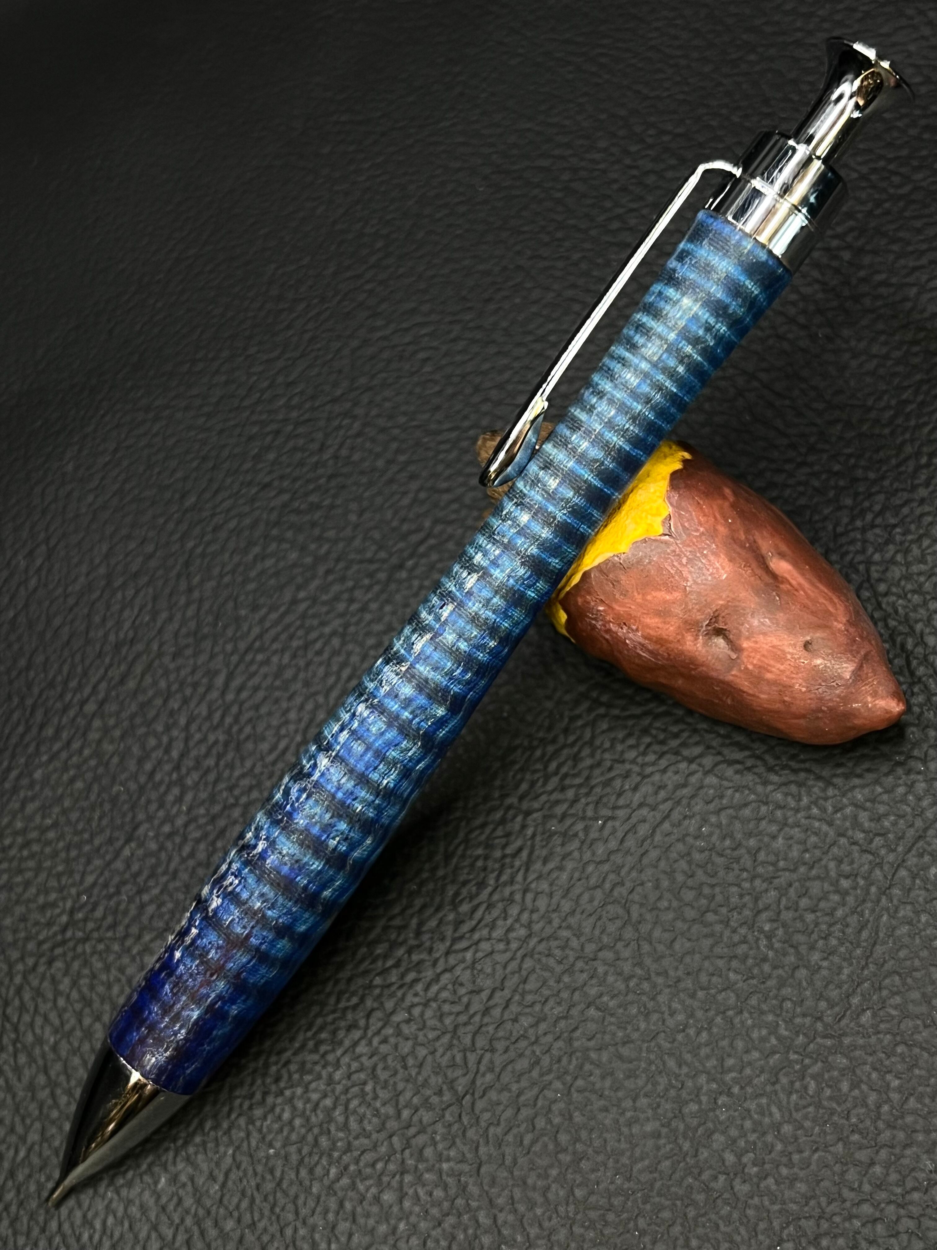 20 栃 スタビライズドウッド 極上杢 | こぶた工房