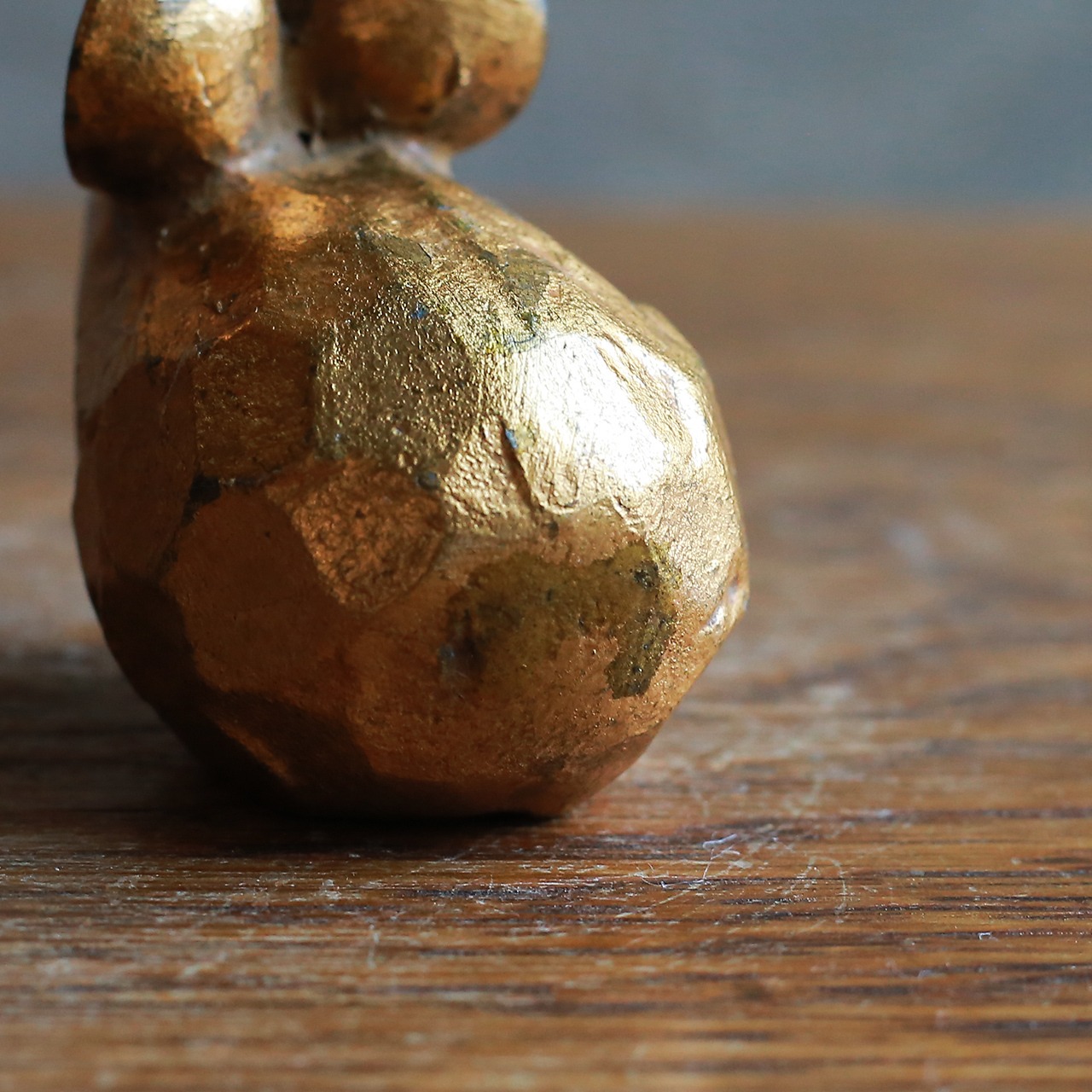 くりっとおめめが可愛い、ずっしり輝くネズミ（子）