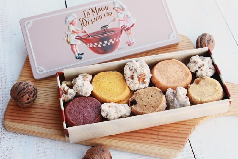ハッピー☆クッキー★ ハッピーツインズ缶 お菓子のミカタ アイスボックスクッキーとくるみの