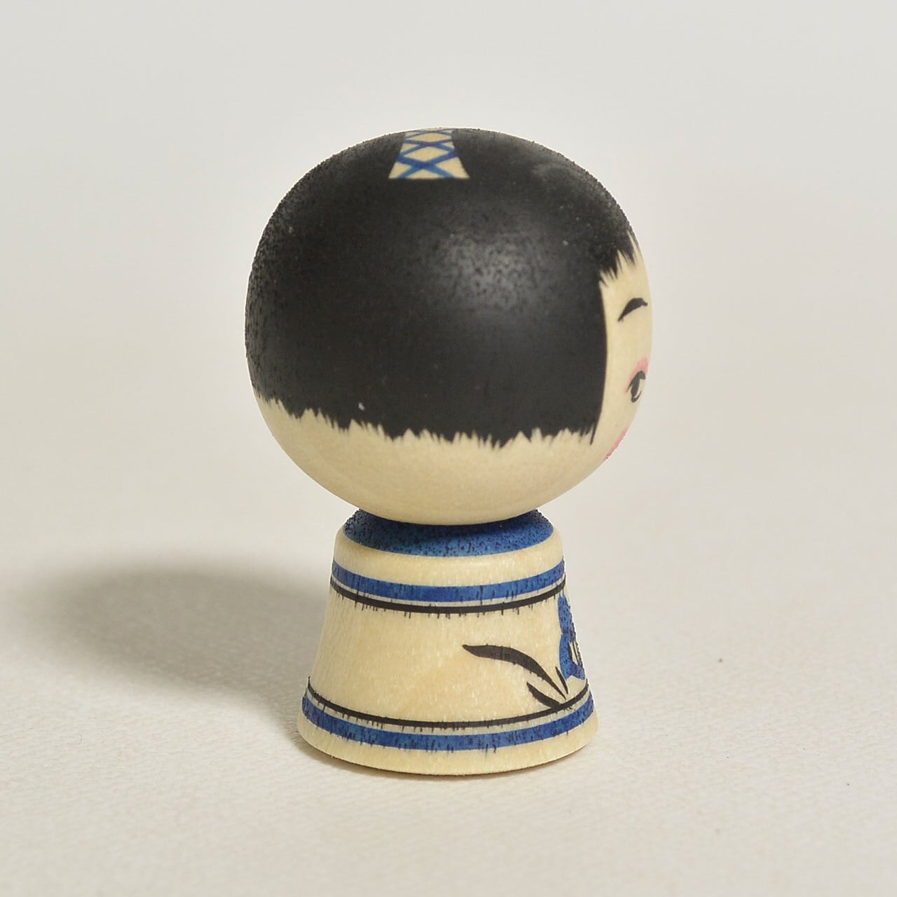 青の小寸こけし（ミニこけし） 約1.5寸 約4.5cm 鈴木明 工人（作並系